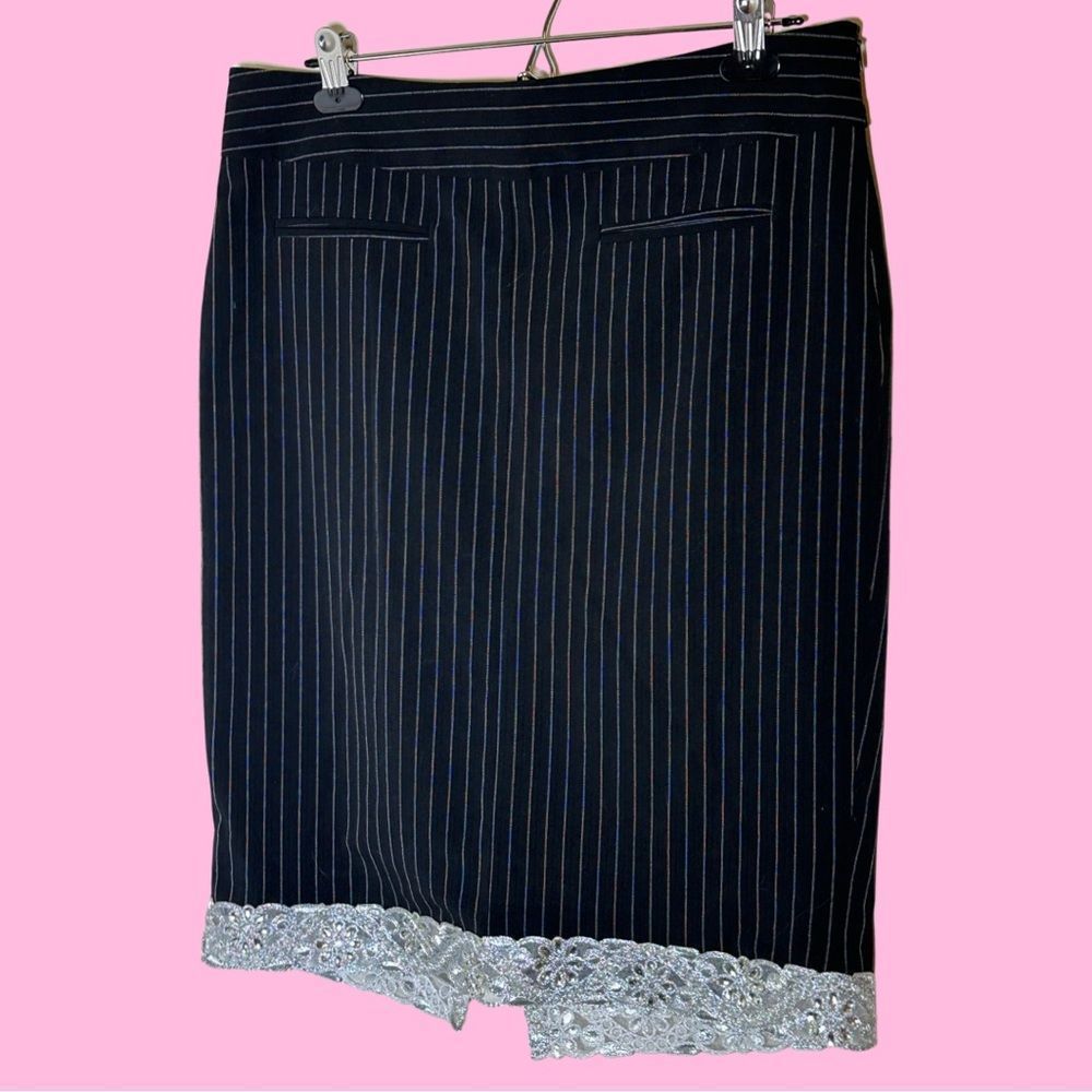 Tommy Hilfiger women's mini pencil skirt pinstripe  lace bottom size 8 back slit